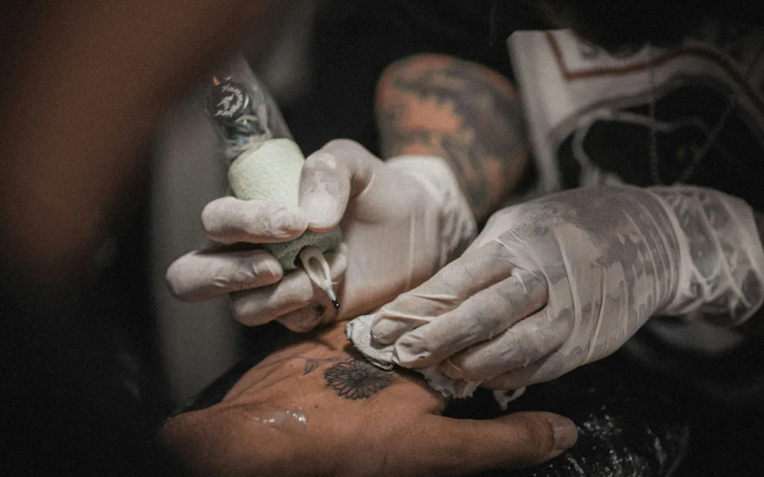 Tatuajes minimalistas y sus significados poderosos: