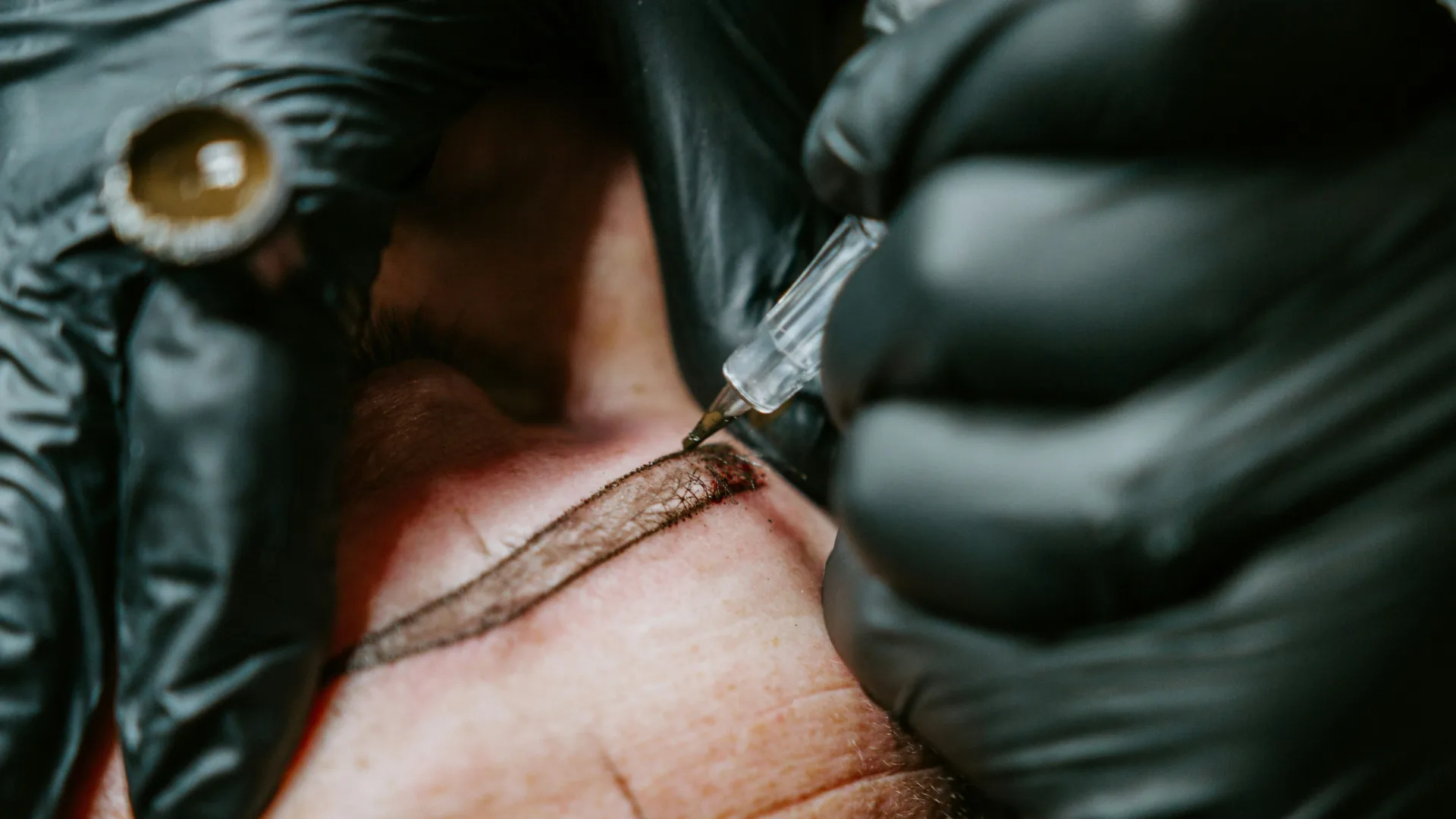 Contraindicaciones del Microblading: Quién No Debería Hacérselo