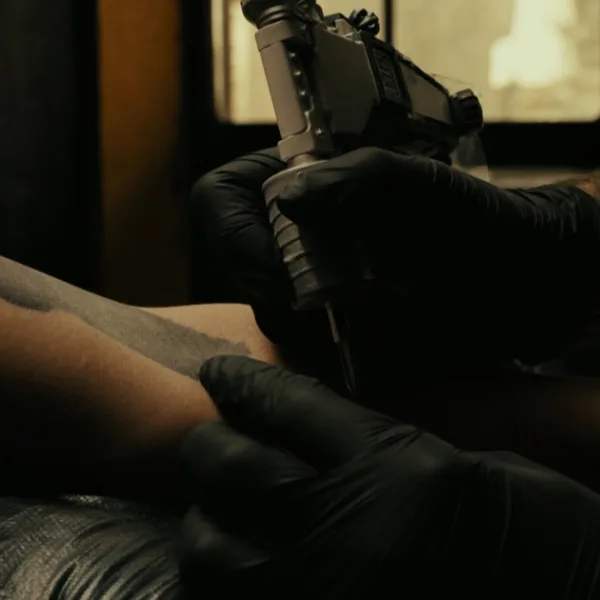 Tatuaje Chicano: Historia, Códigos y Estética del Estilo — tatuaje chicano